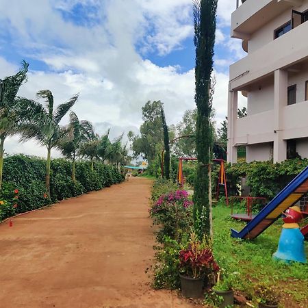 Quinte Hills Residency Villa Panchgani Eksteriør bilde